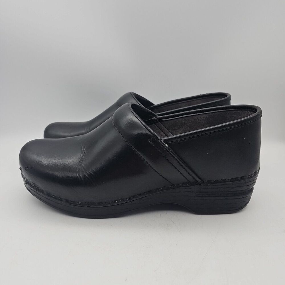 Dansko Clogs Womens 40 EU 9.5 US XP Pull Up Black FLAWS